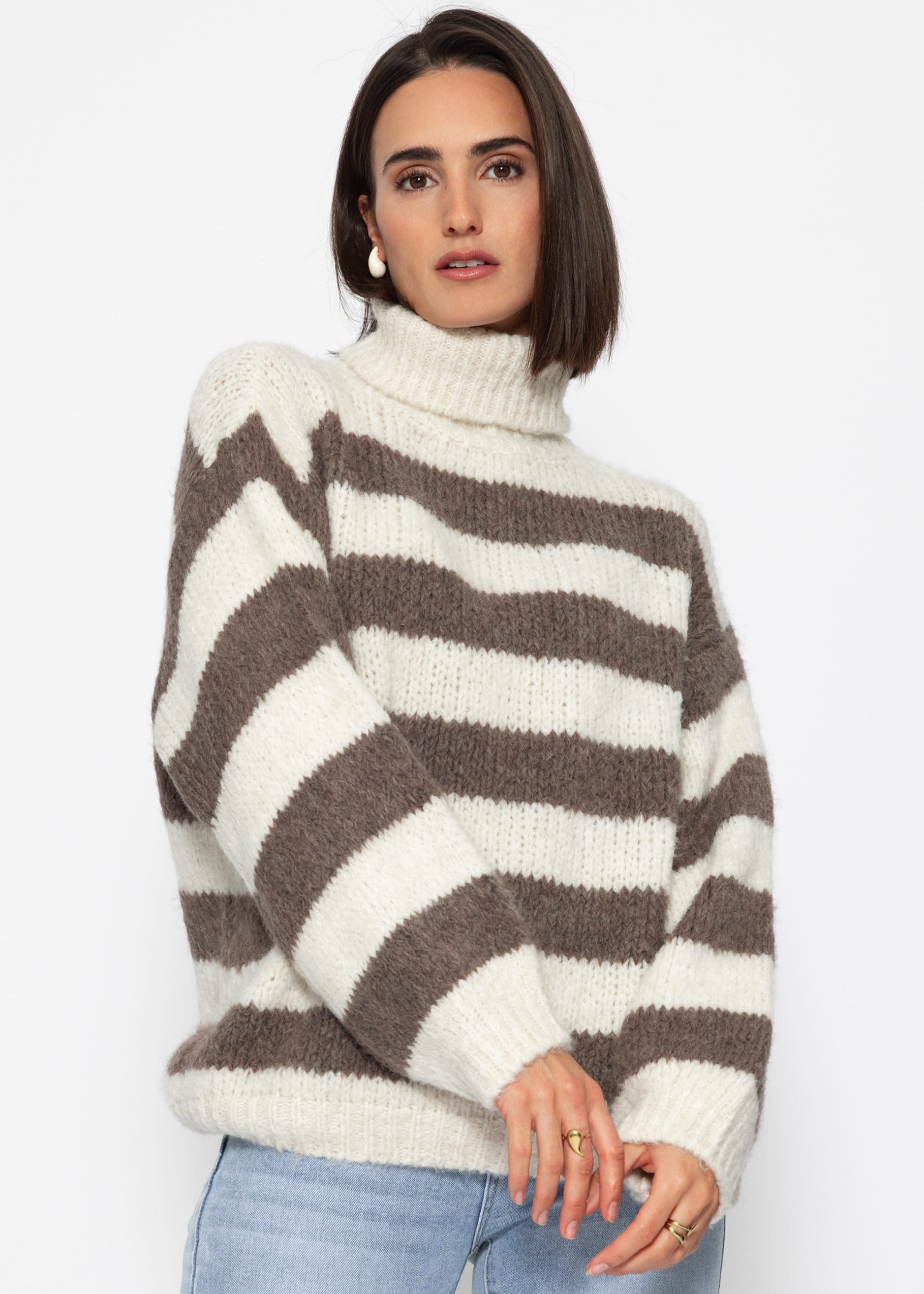 SASSYCLASSY Strickpullover Oversize Pullover Damen Winter mit Rollkragen Rollkragenpullover aus weichem Strick Elegant Schwarz Beige Rot Grau