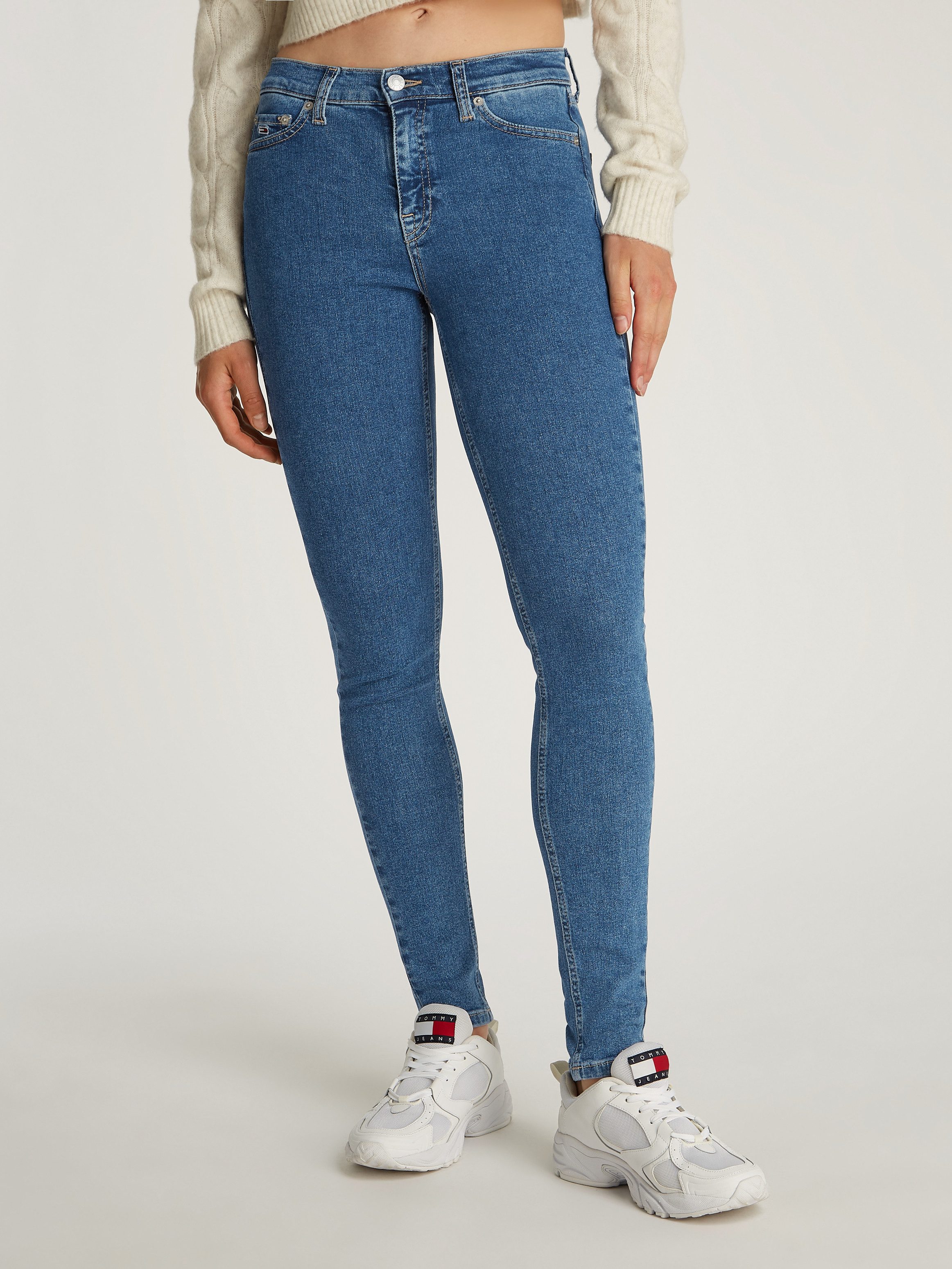 Tommy Jeans Skinny-fit-Jeans NORA MR SKNY mit Waschung, mit Logo-Badge